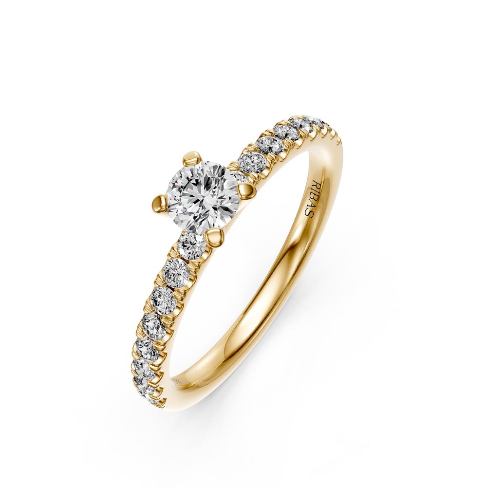 Diamond Ring in Yellow Gold