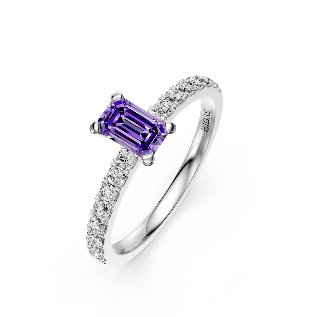 Diamond Ring with Tanzanite in Yellow Gold